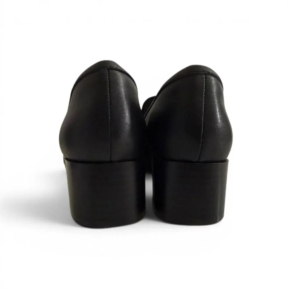 Clarks Iridessa Sky Black loafer. New in Box! Size 8 M